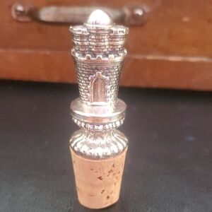Silver Castle Wine Stopper AG754